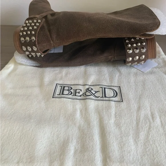 BE & D Brown Distressed Leather Boots - Picture 6 of 9